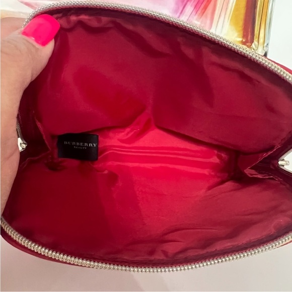 - 🌺 NEW BURBERRY Exclusive red pouch   faux leather toiletry bag  case🌺 - Picture 12 of 17